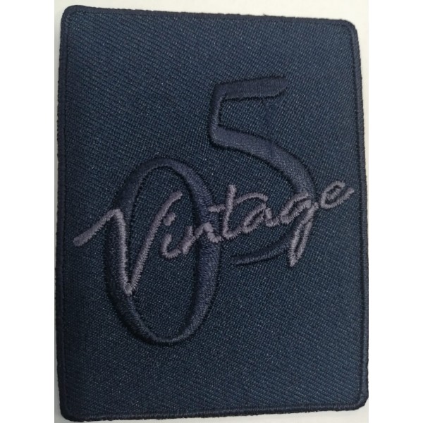 Toppa patch ricamo su tessuto "Vintage 05" 033a termo o cucire dimensioni 7x5,3 cm.