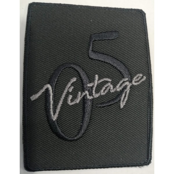 Toppa patch ricamo su tessuto "Vintage 05" 033a termo o cucire dimensioni 7x5,3 cm.