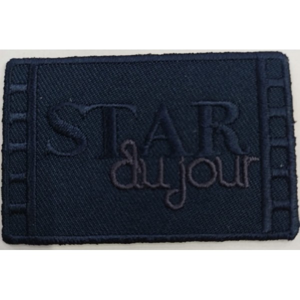 Toppa patch ricamo "Star Du Jour" 045b tessuto termoadesiva o cucire dimensioni 4x6,2 cm.