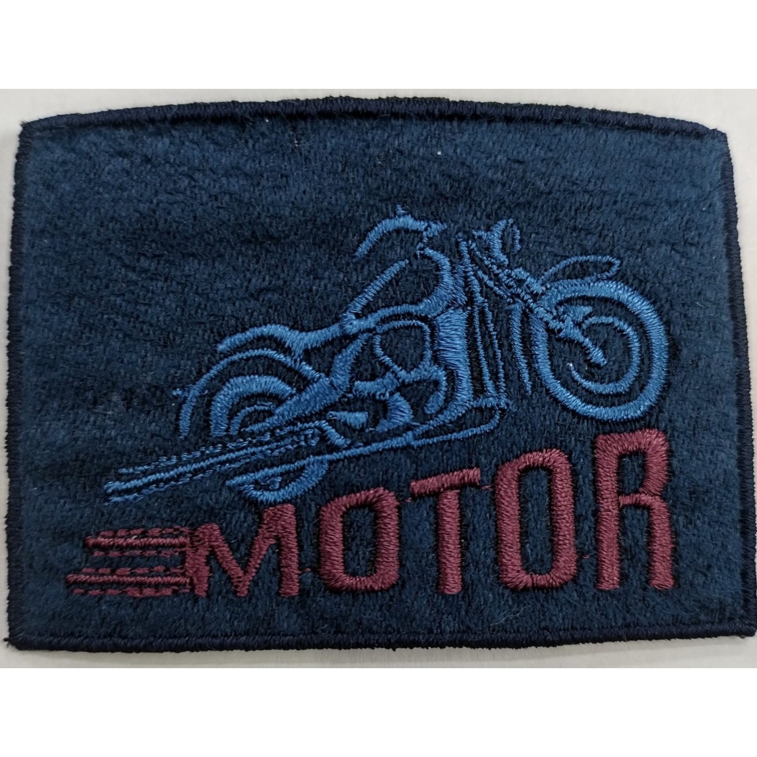 Toppa patch ricamo "Motor" 054A tessuto ecopelle scamosciato termoadesiva o cucire dimensioni 5x7 cm.