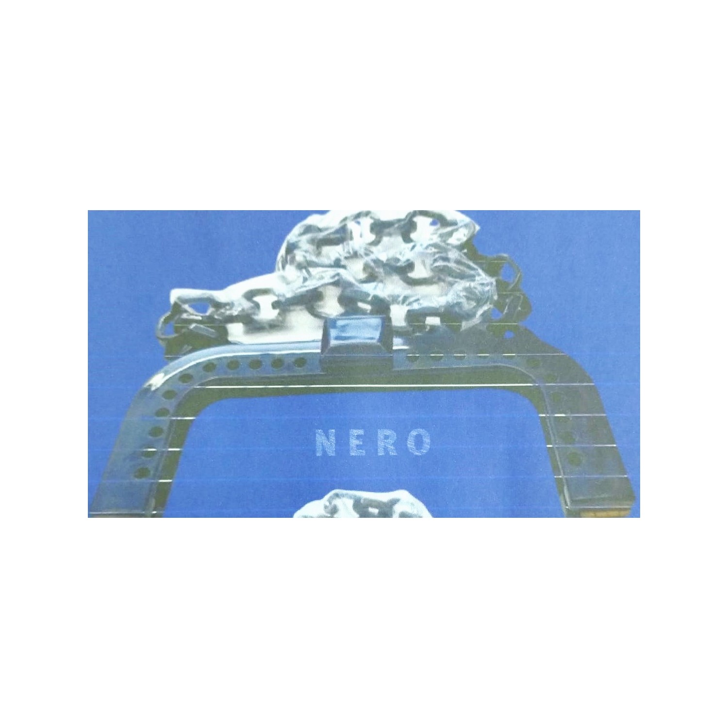 Chiusura in plastica per borsa 20x10 cm. con gancio magnetico e tracolla da 60 cm. vari colori