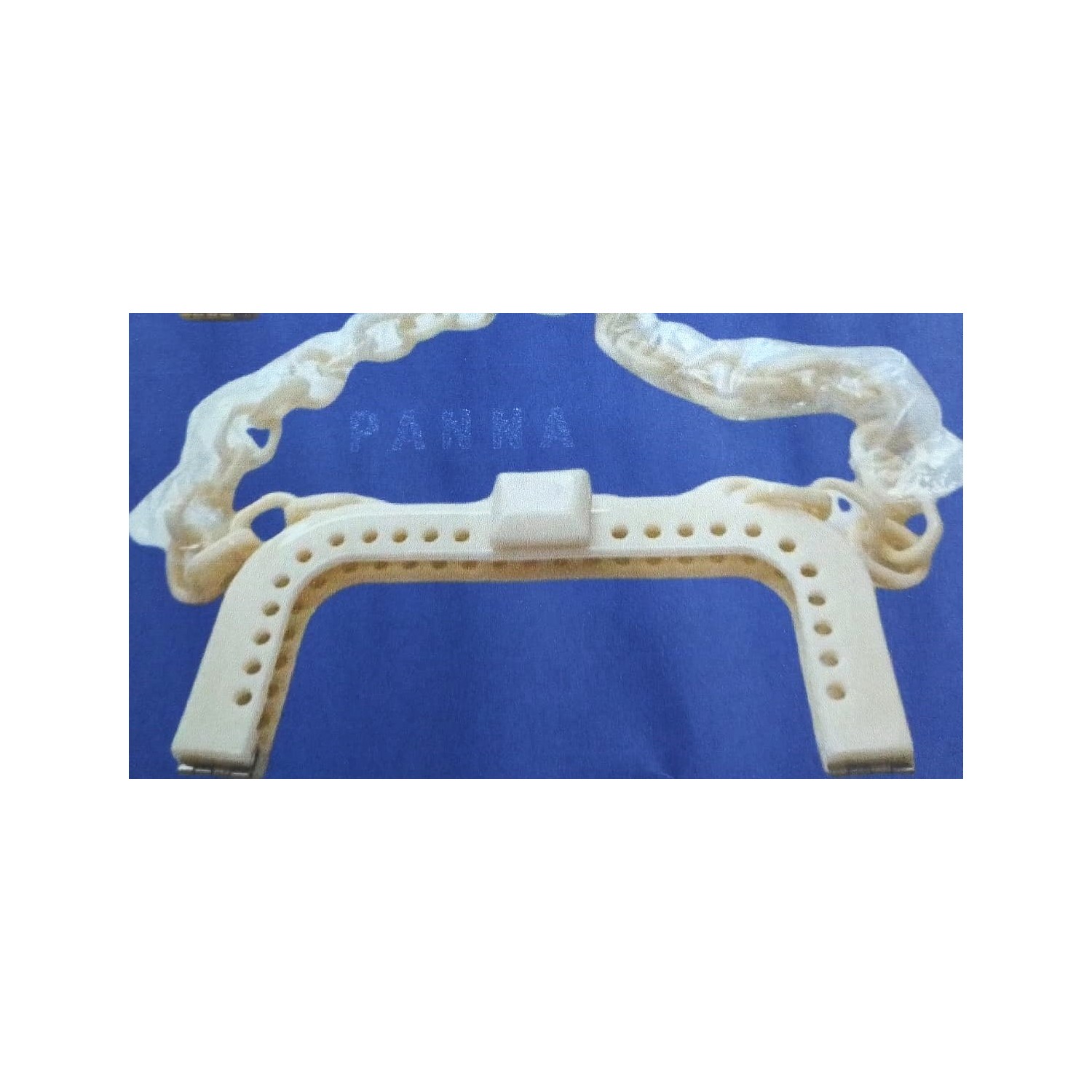 Chiusura in plastica per borsa 20x10 cm. con gancio magnetico e tracolla da 60 cm. vari colori