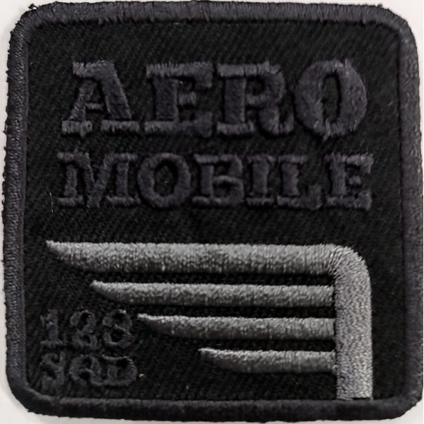 Toppa patch ricamo 068A tessuto termoadesiva o cucire misura 5,3x5,4 cm.