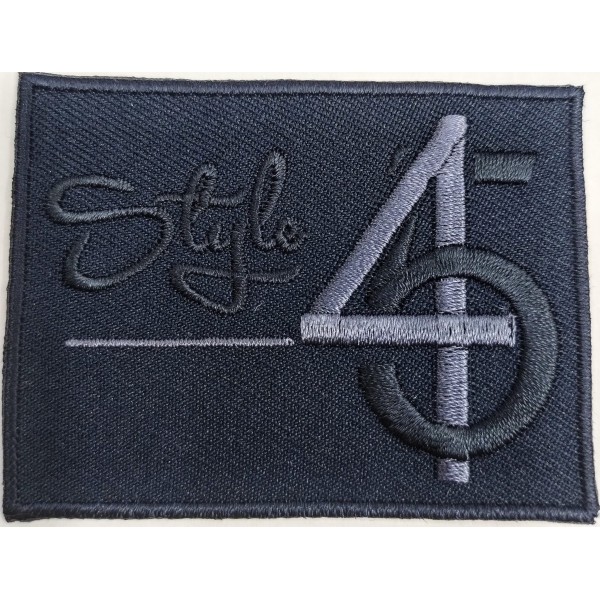 Toppa patch ricamo "style 45" 080A tessuto sia termoadesiva o da cucire 5x6,5 cm.