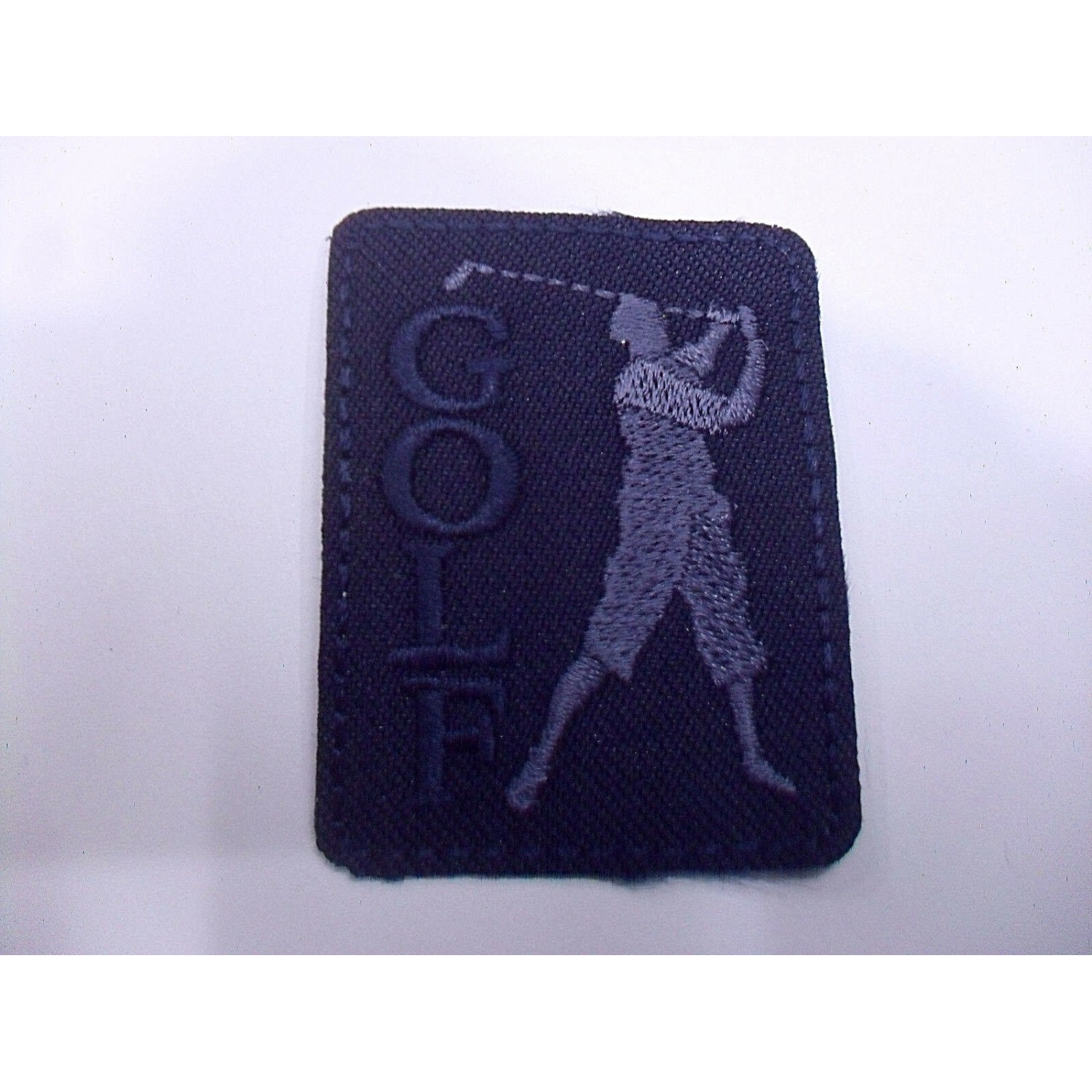 TOPPA PATCH RICAMO SU TESSUTO. "GOLF" TERMOADESIVA O CUCIRE DIMENSINI 5,2X4 CM.