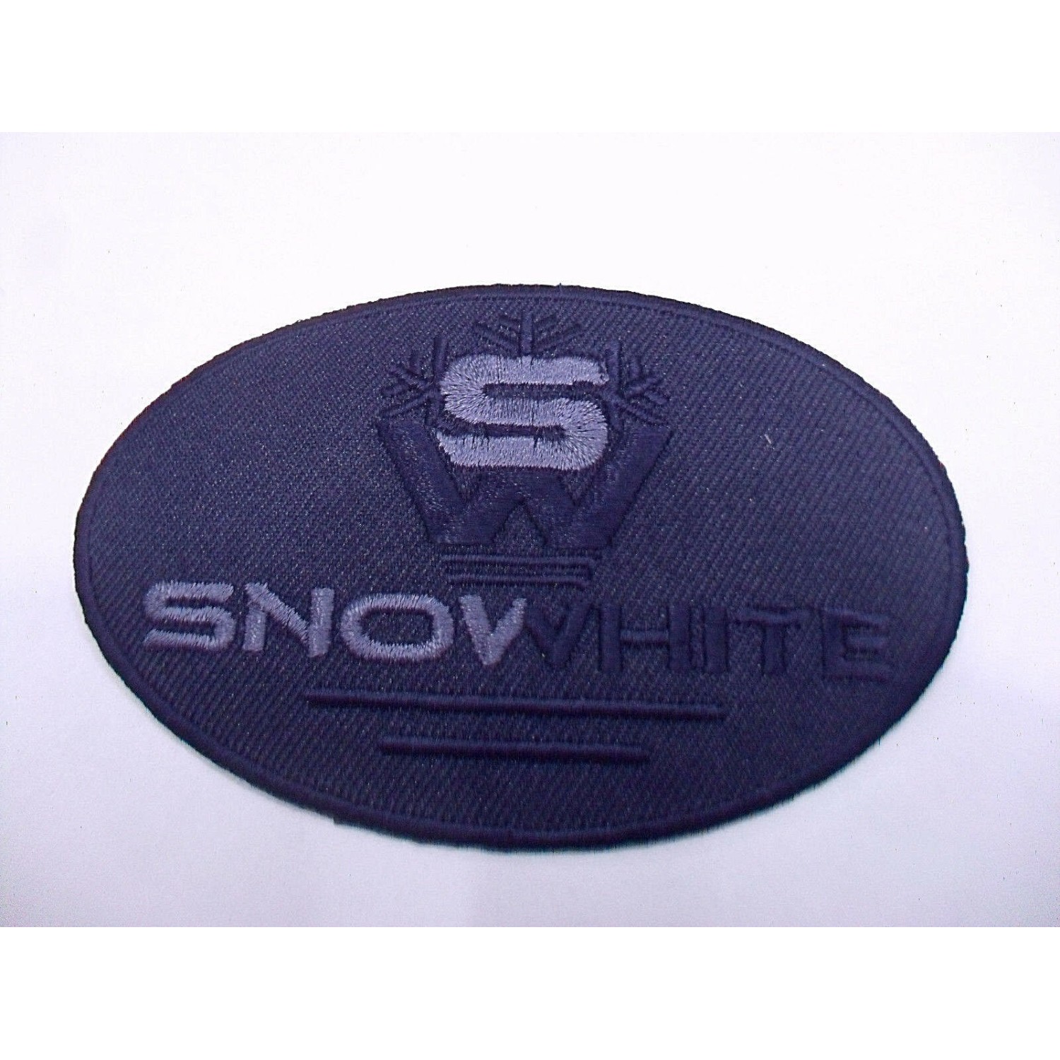 TOPPA PATCH RICAMO SU TESSUTO "SNOWHITE" TERMO O CUCIRE DIMENSIONI VARIE