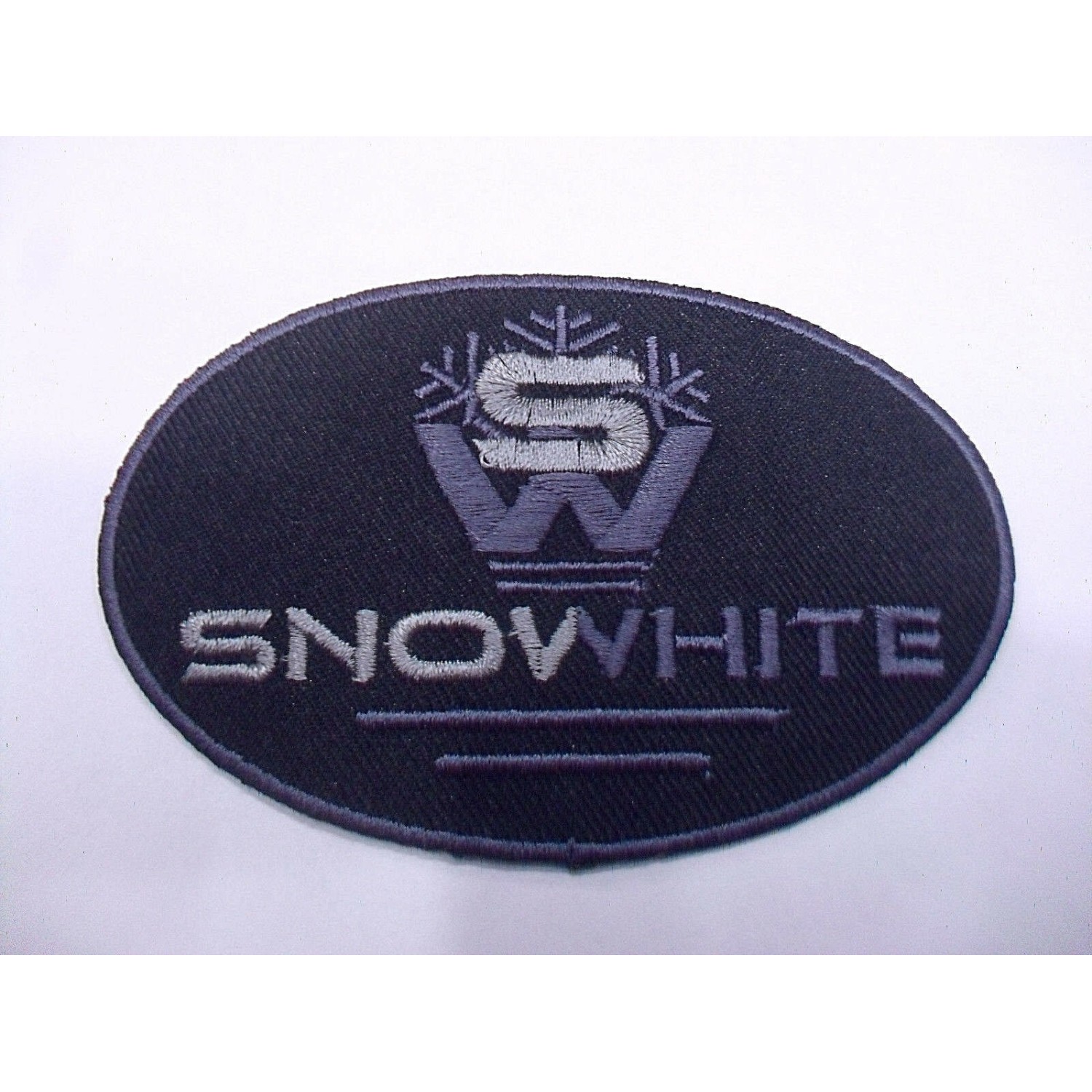 TOPPA PATCH RICAMO SU TESSUTO "SNOWHITE" TERMO O CUCIRE DIMENSIONI VARIE