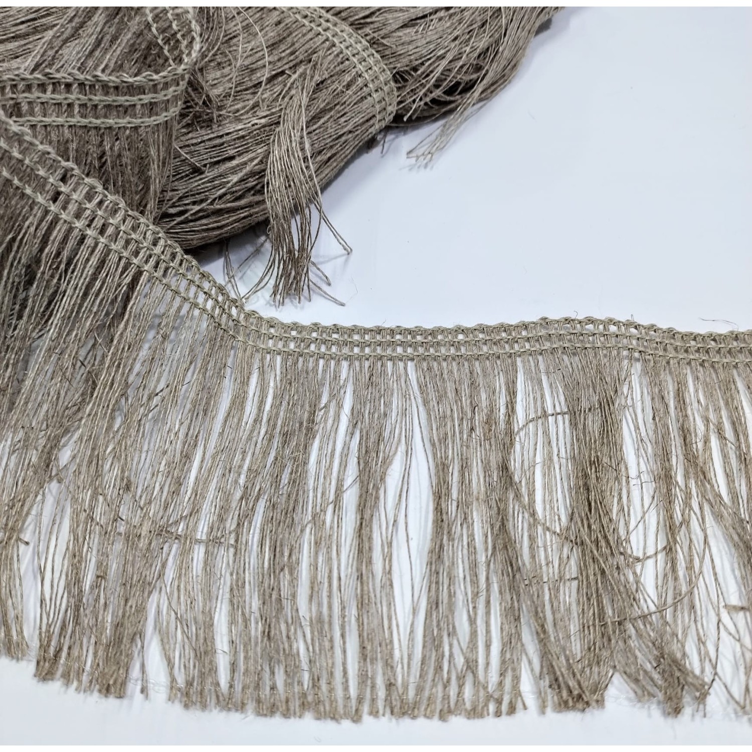 Passamaneria frangia in lino o juta a scelta altezza 10 cm. per decorazioni varie, 1 mt.