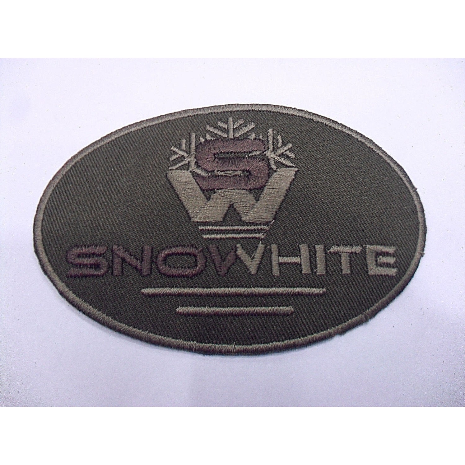 TOPPA PATCH RICAMO SU TESSUTO "SNOWHITE" TERMO O CUCIRE DIMENSIONI VARIE