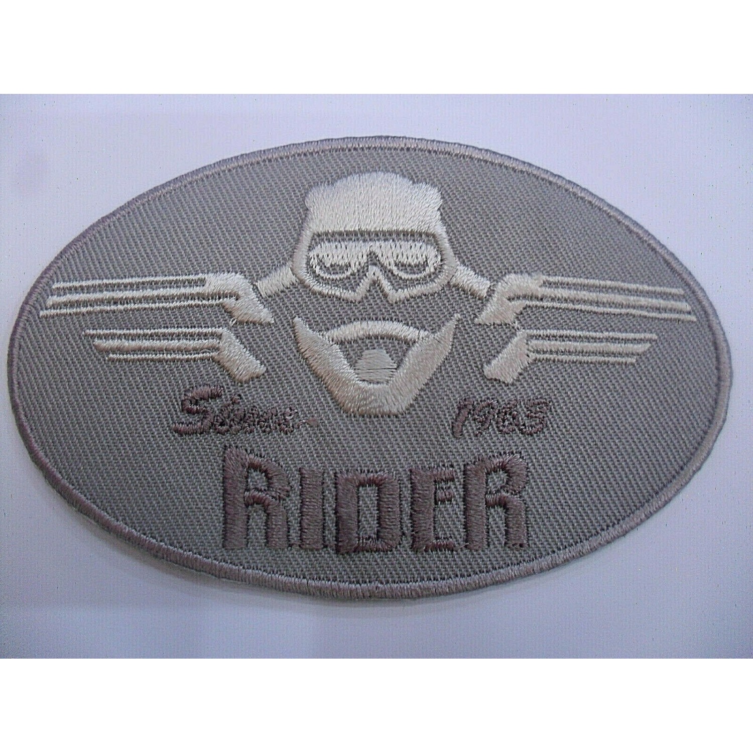 TOPPA PATCH RICAMO SU TESSUTO "RIDER" TERMO O CUCIRE DIMENSIONE 9X5,5 cm. CIRCA