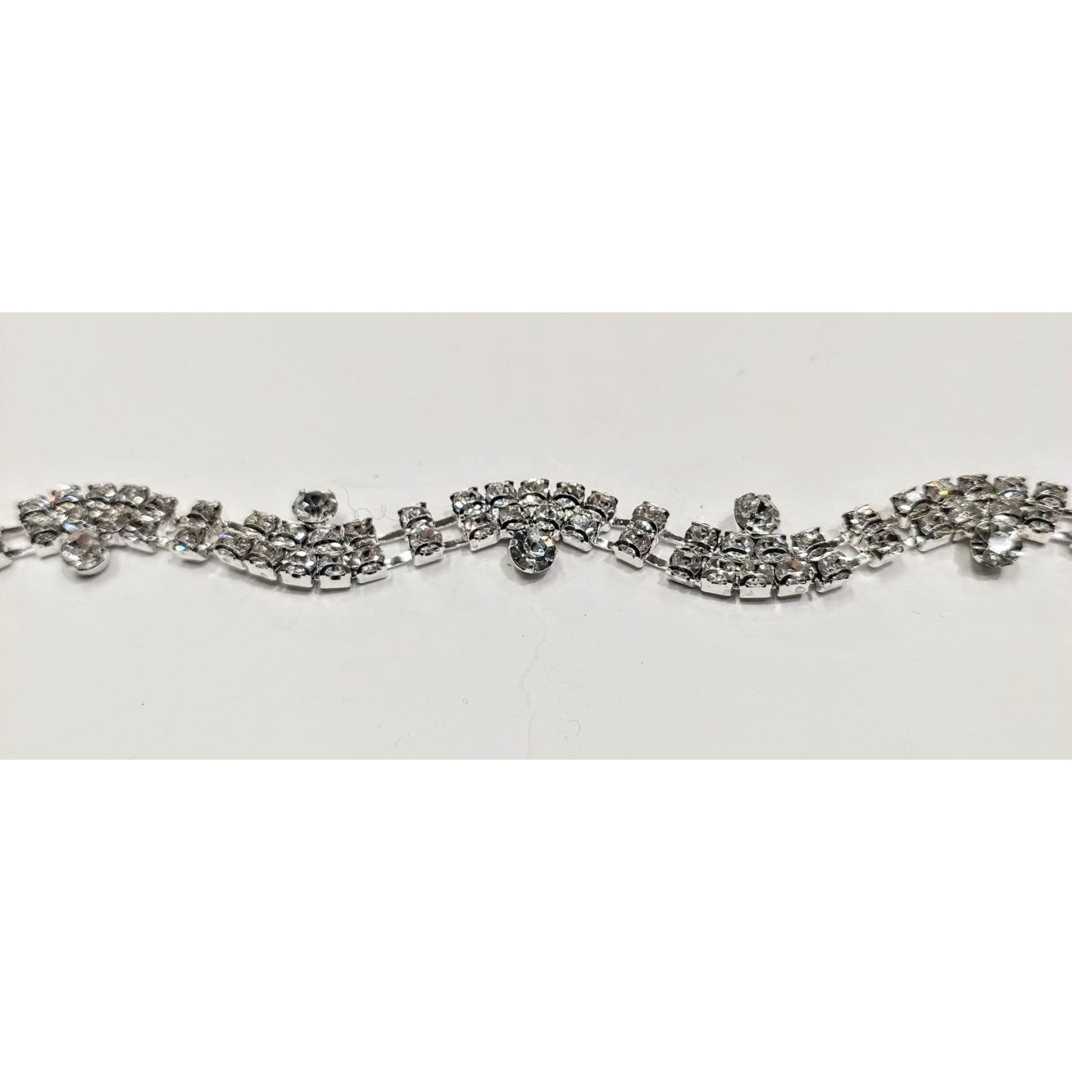 10 cm. passamaneria gioiello alta moda castonata art. CH1096 altezza cm. 1,3 ideale per rifiniture e decorazioni