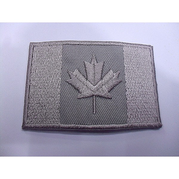 TOPPA PATCH RICAMO SU TESSUTO "BANDIERA CANADA" TERMO O CUCIRE 4,1X6,1 CM.