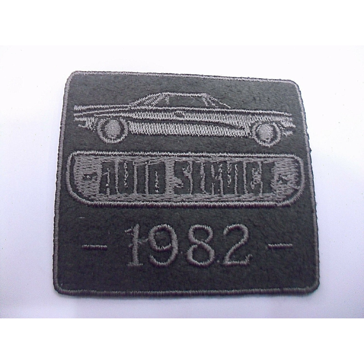 TOPPA PATCH RICAMO SU ECOPELLE SCAMOSC. "AUTO SERVICE" TERMO O CUCIRE 5X5,6 CM.