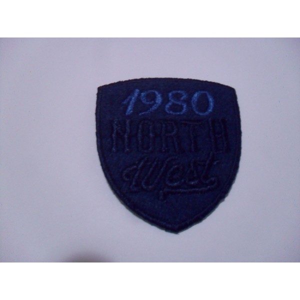 TOPPA PATCH RICAMO SU ECOPELLE SC. "NORTH WEST" TERMO O DA CUCIRE DIMENSIONI V..