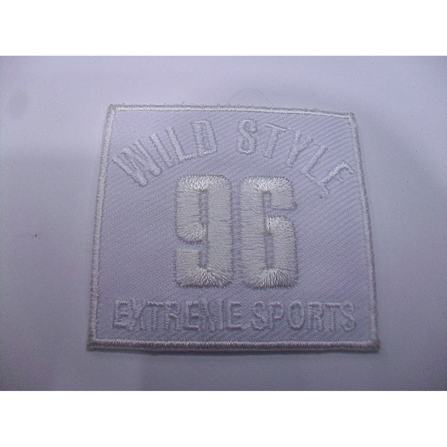 TOPPA PATCH RETTANGOLARE RICAMO SU TESSUTO "WILD STYLE 96" TERMO O CUCIRE