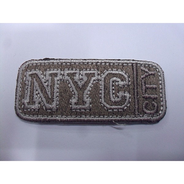 TOPPA PATCH RETTANGOLARE RICAMO SU TESSUTO "NYC" TERMO O CUCIRE 2,3X5,5 CM.