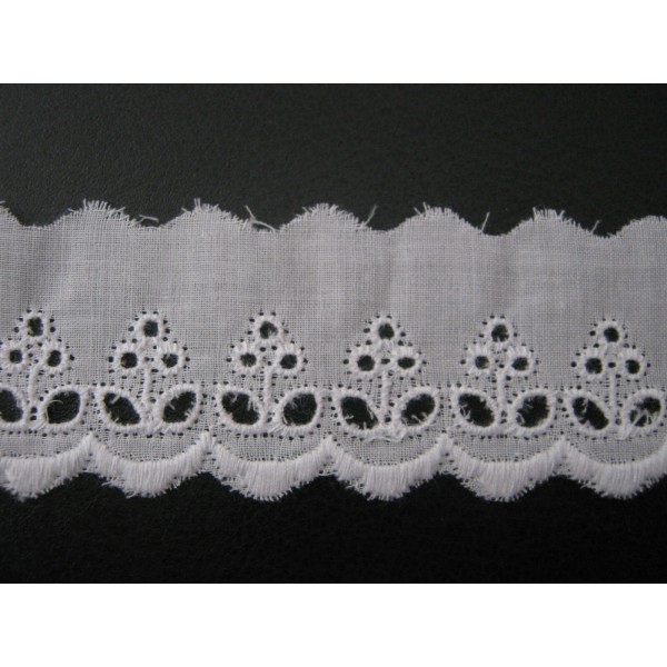 PEZZA 13,80 mt SAN GALLO MADE IN ITALY RICAMO SU BATISTA DI COTONE 100% H. 3 CM.